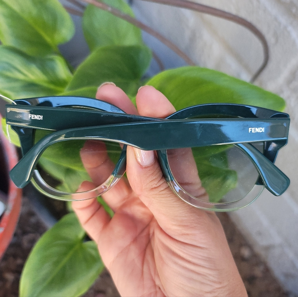Fendi green sunglasses - Picture 3 of 10